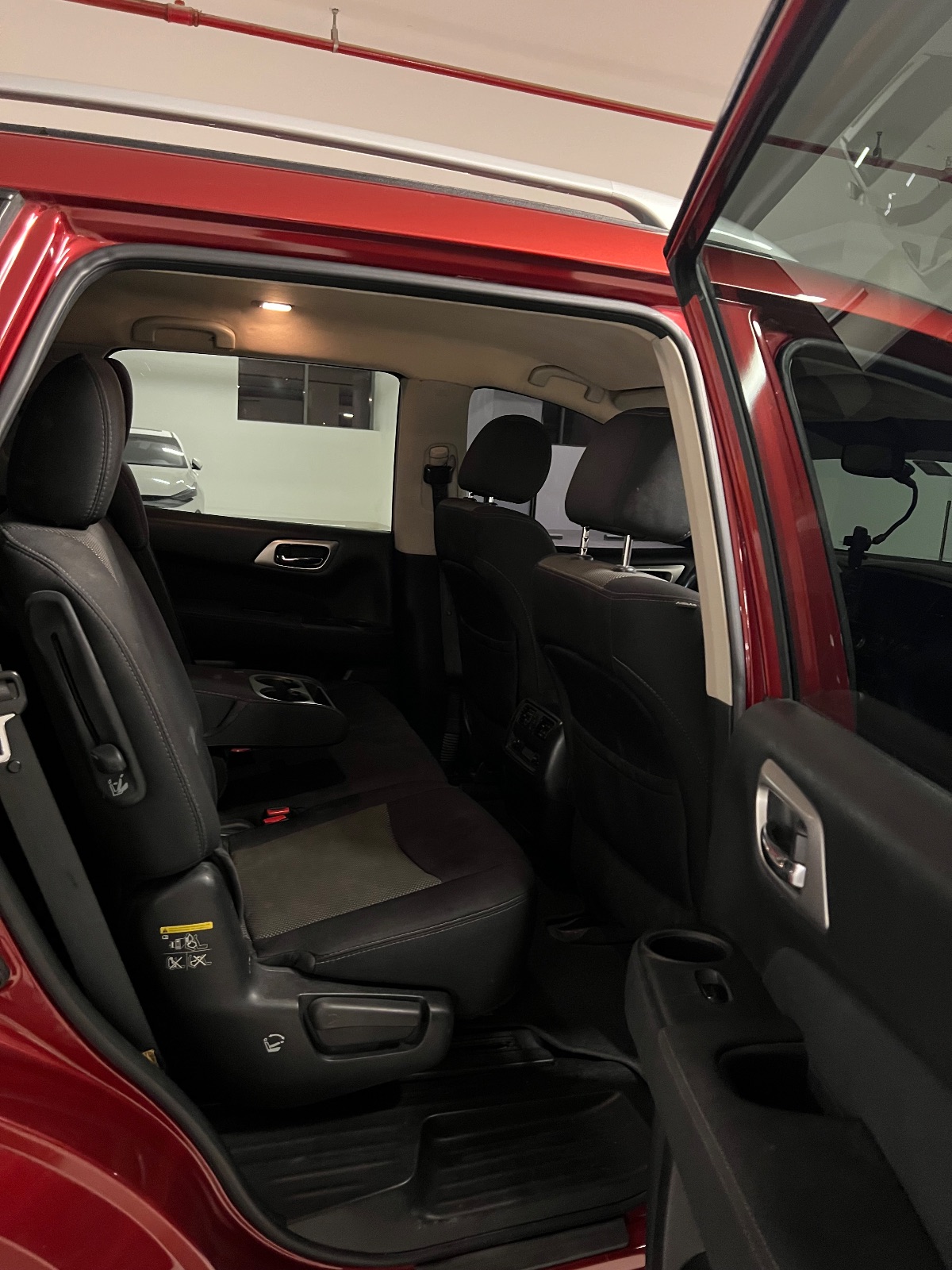 2017 Nissan Pathfinder photo 5