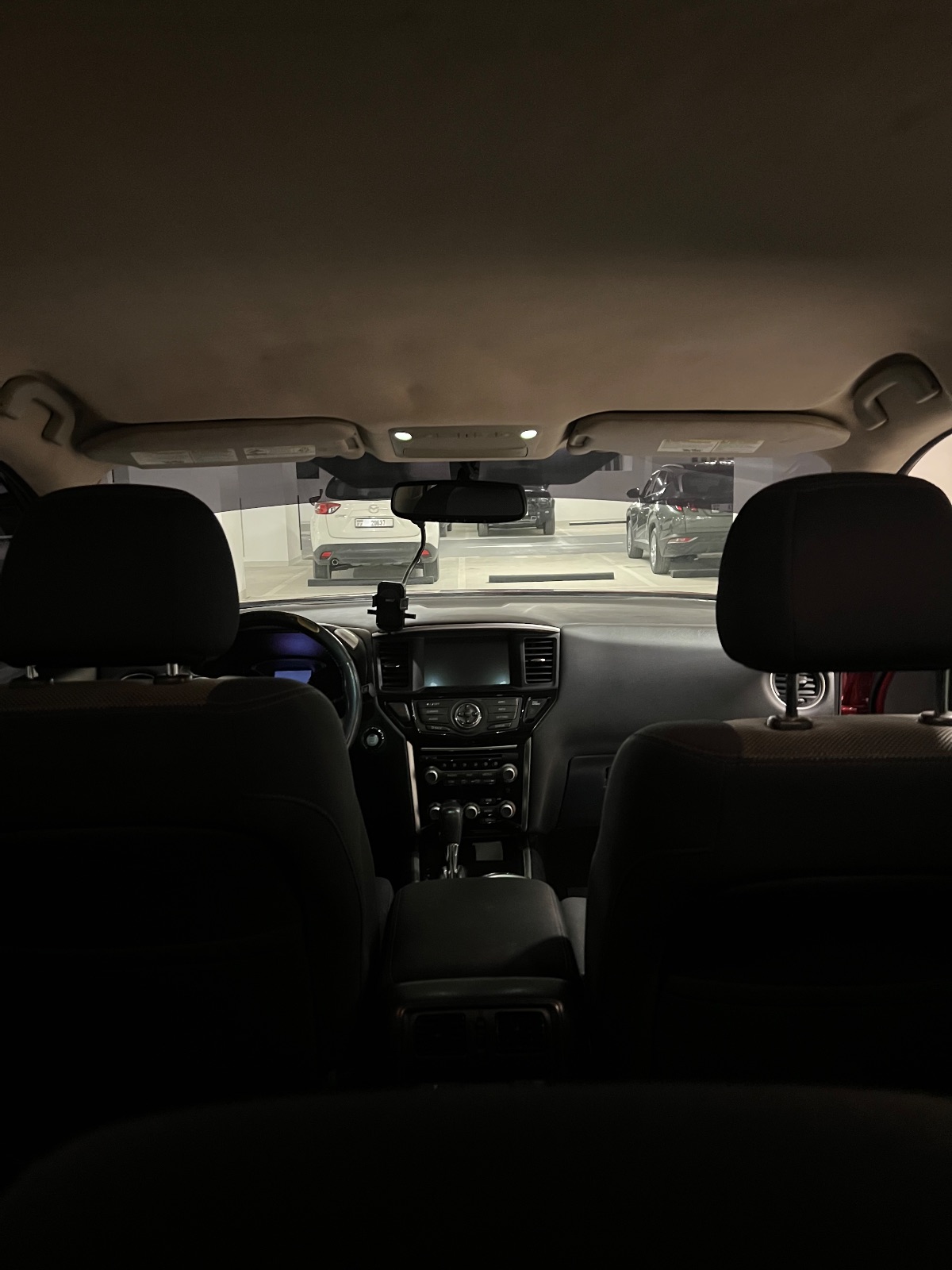 2017 Nissan Pathfinder photo 2