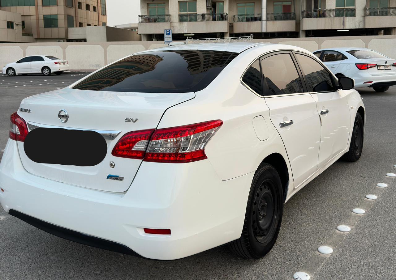 2014 Nissan Sentra photo 2