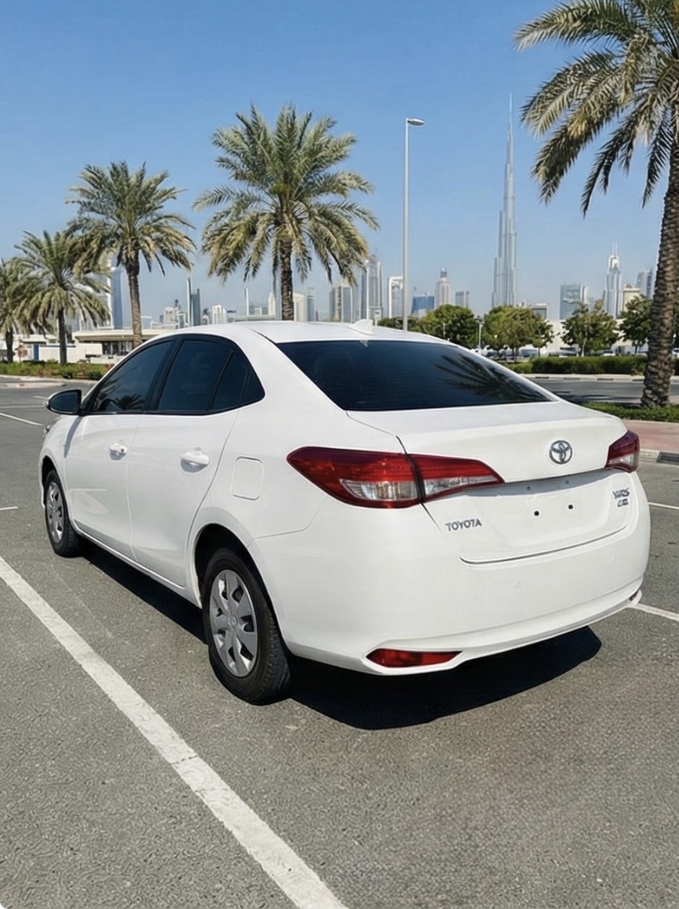 2020 Toyota Yaris photo 3