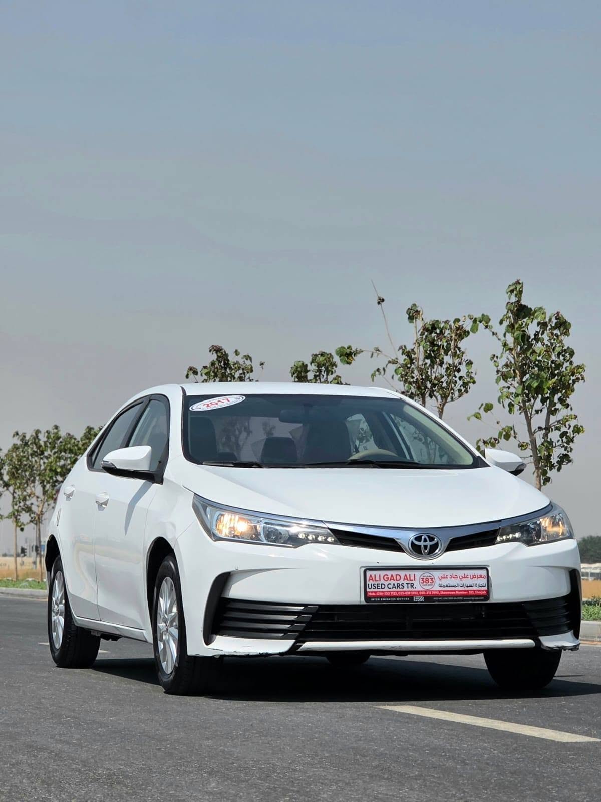 2017 Toyota Corolla photo 2