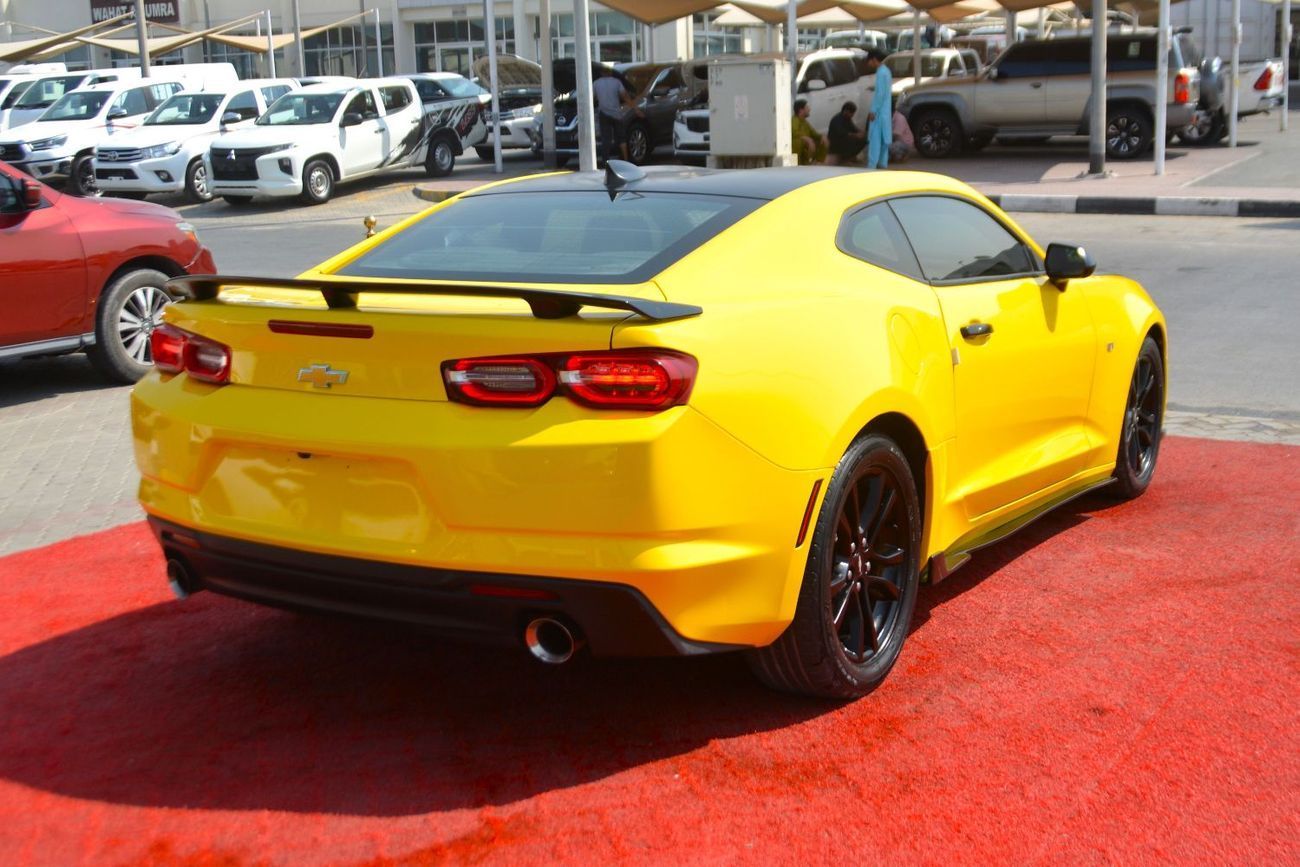 2020 Chevrolet Camaro photo 5