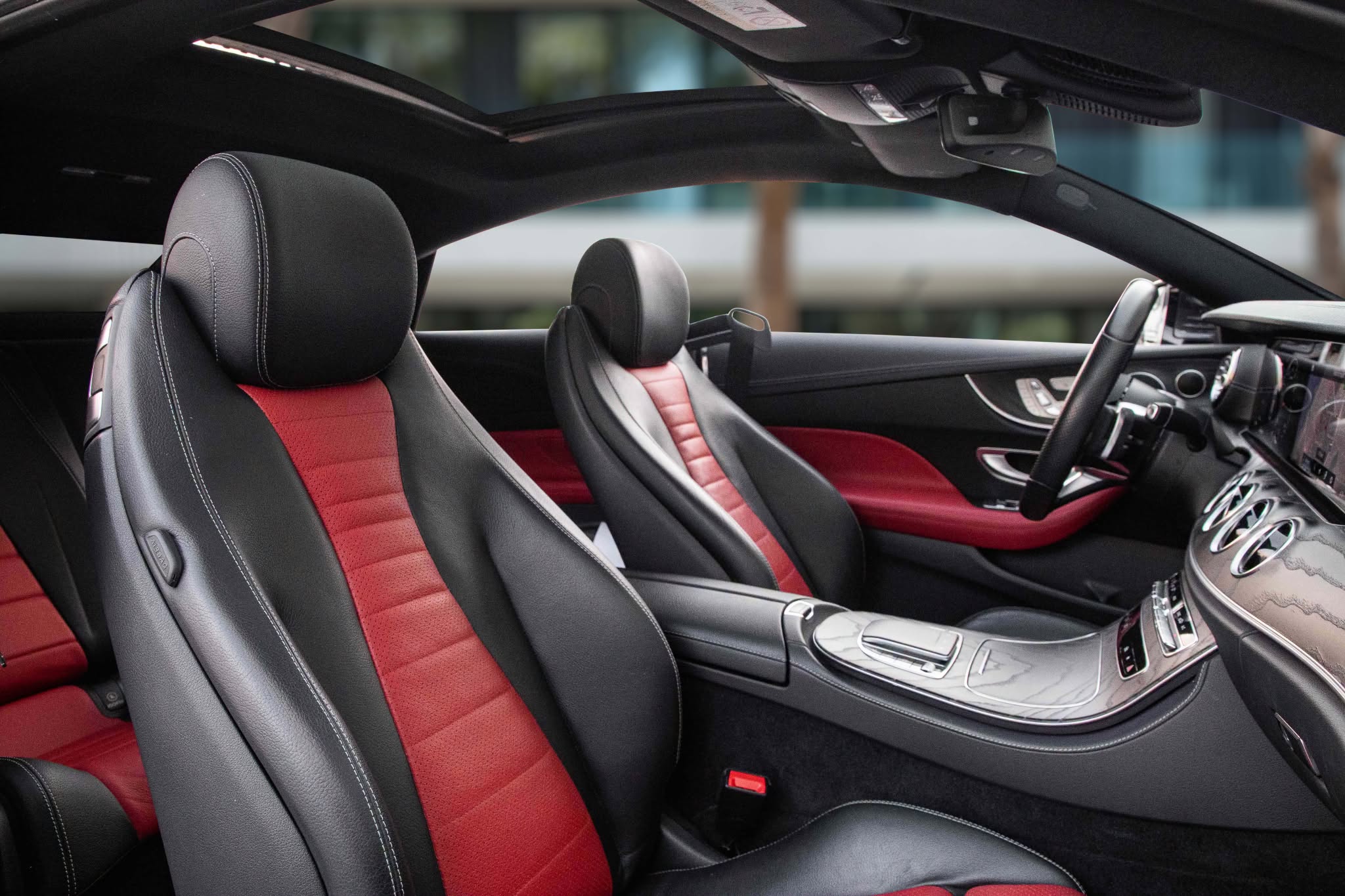 2021 Mercedes-Benz E200 photo 4