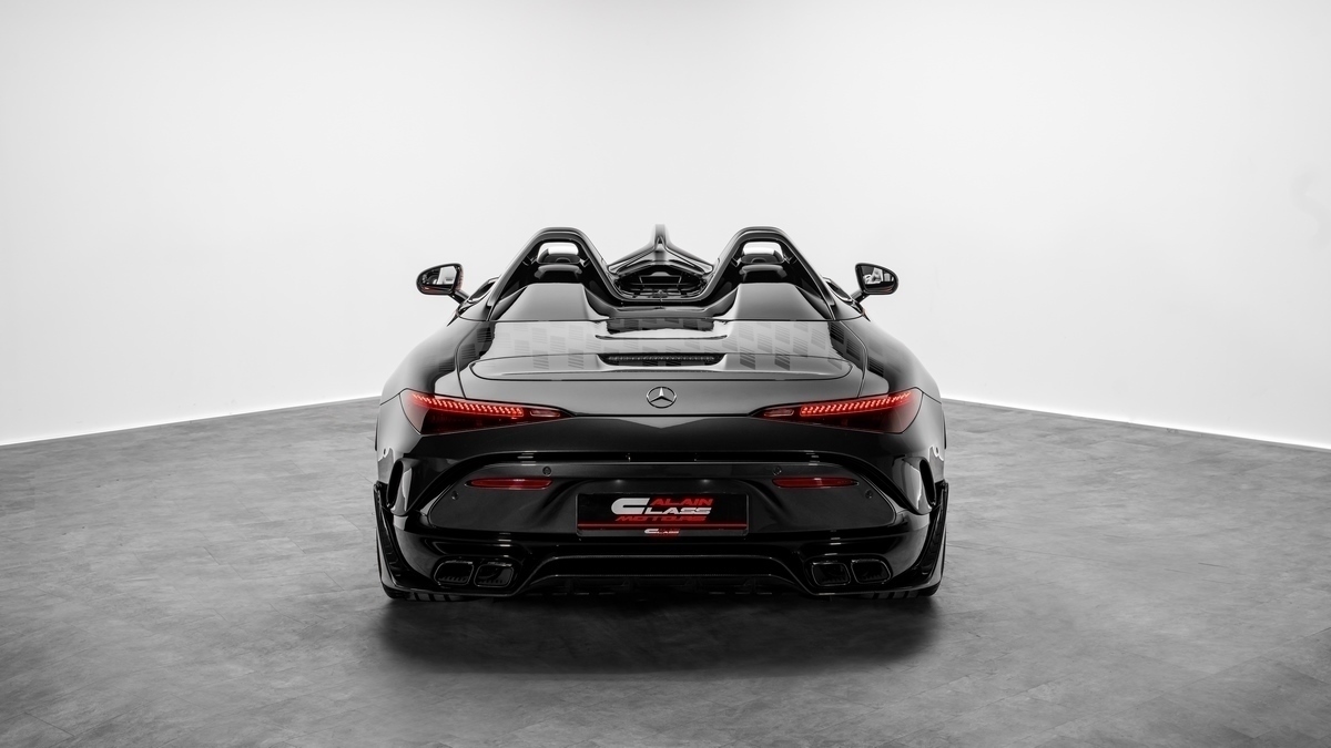 2025 Mercedes-Benz AMG GT photo 3