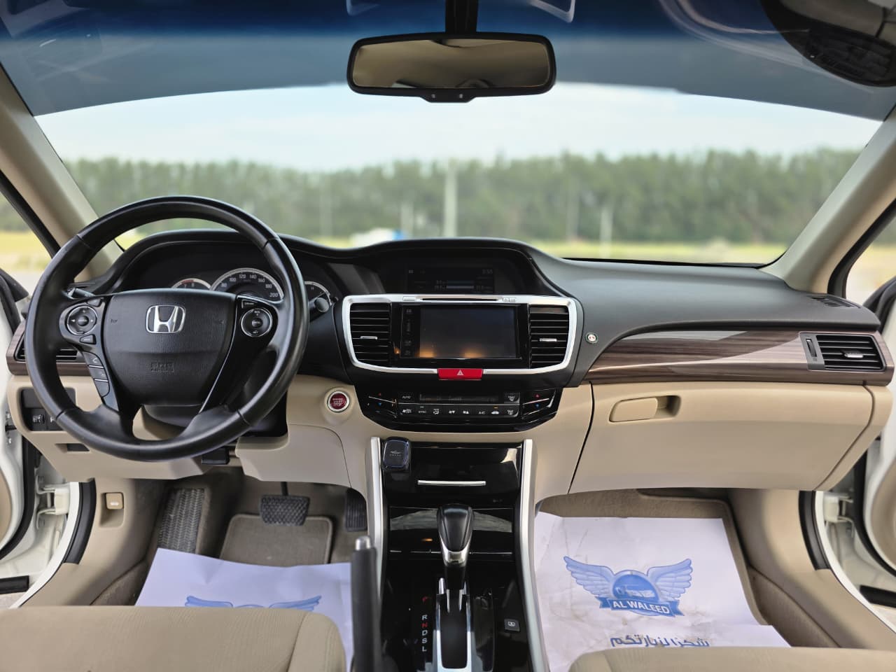 2017 Honda Accord photo 5