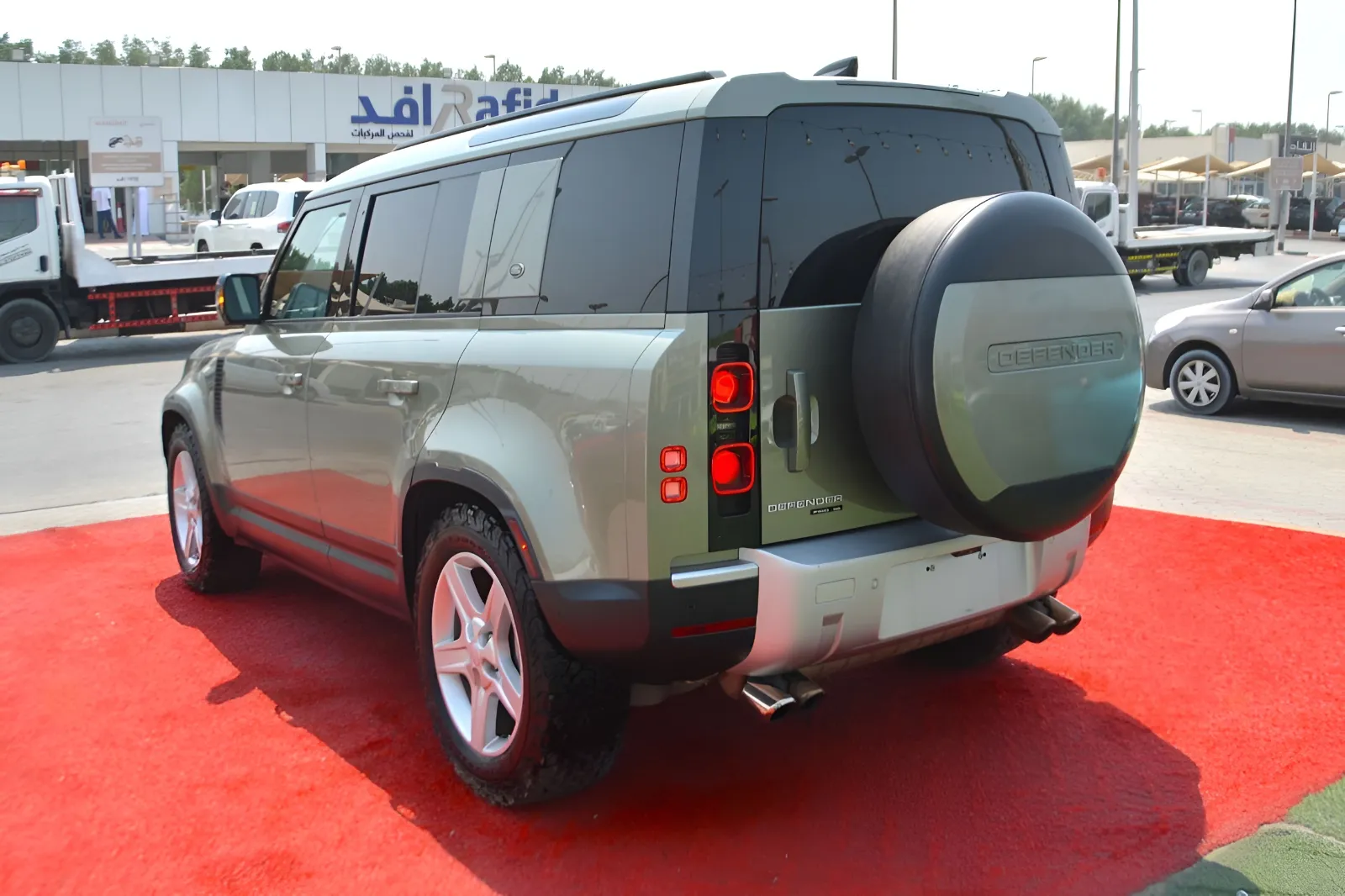 2020 Land Rover Defender photo 5