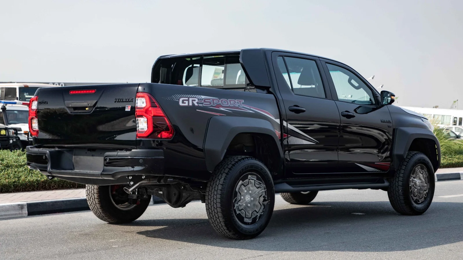 2026 Toyota Hilux photo 5