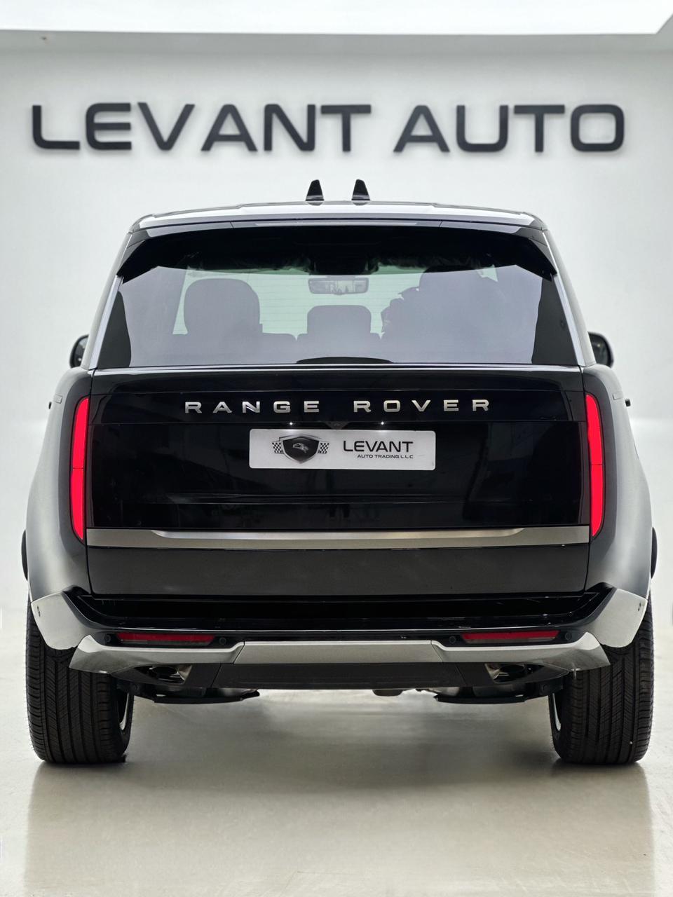 2025 Land Rover Range Rover Vogue photo 5