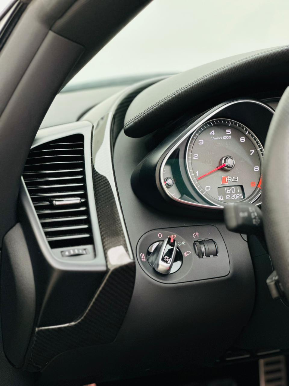 2014 Audi R8 Spyder photo 3