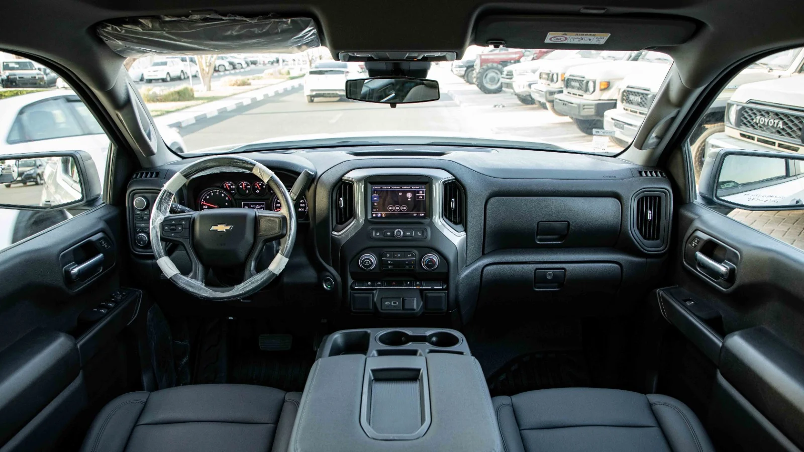 2025 Chevrolet Silverado photo 4