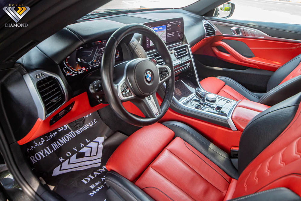 2023 BMW M8 photo 2
