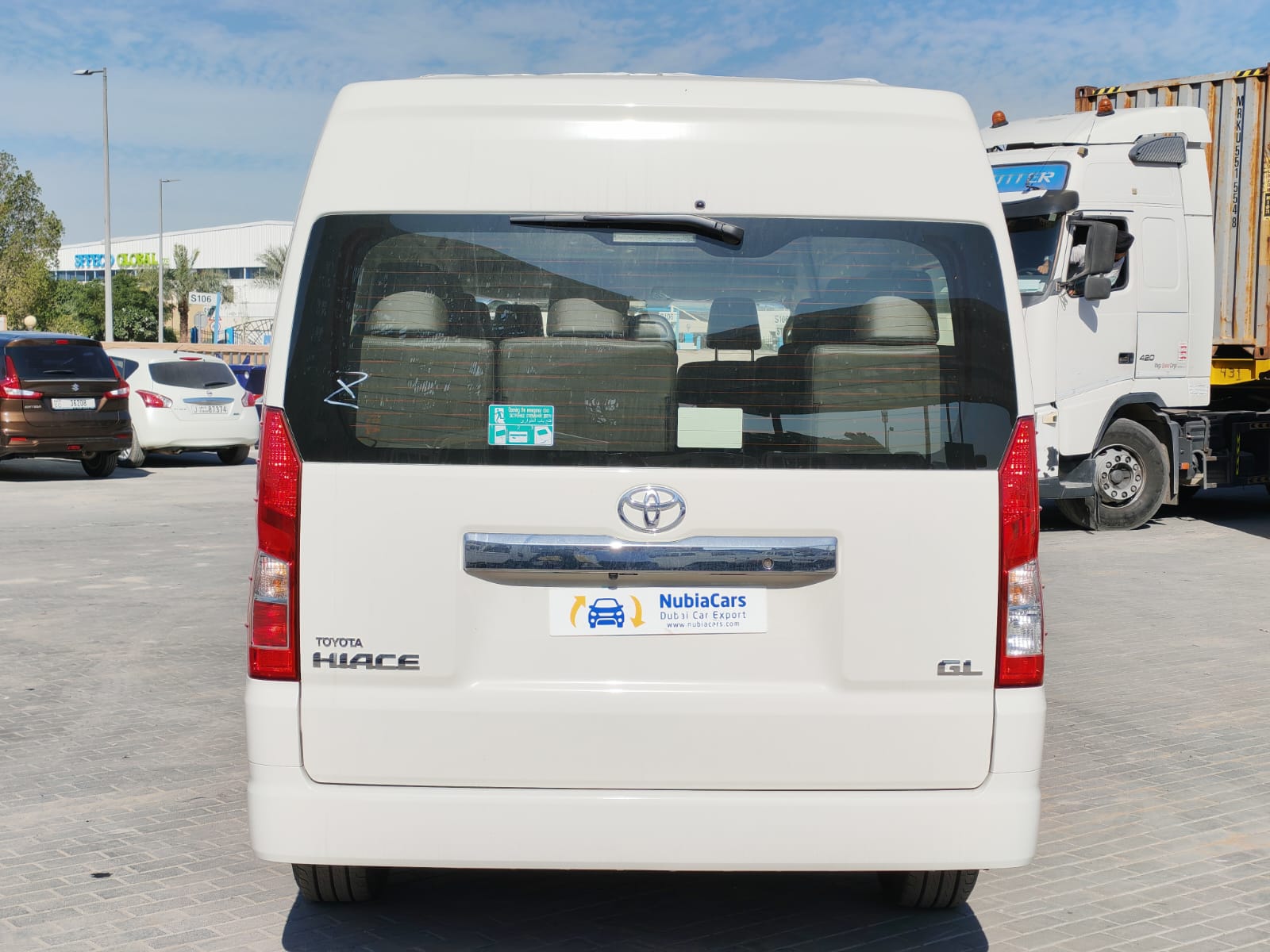 2025 Toyota Hiace photo 3