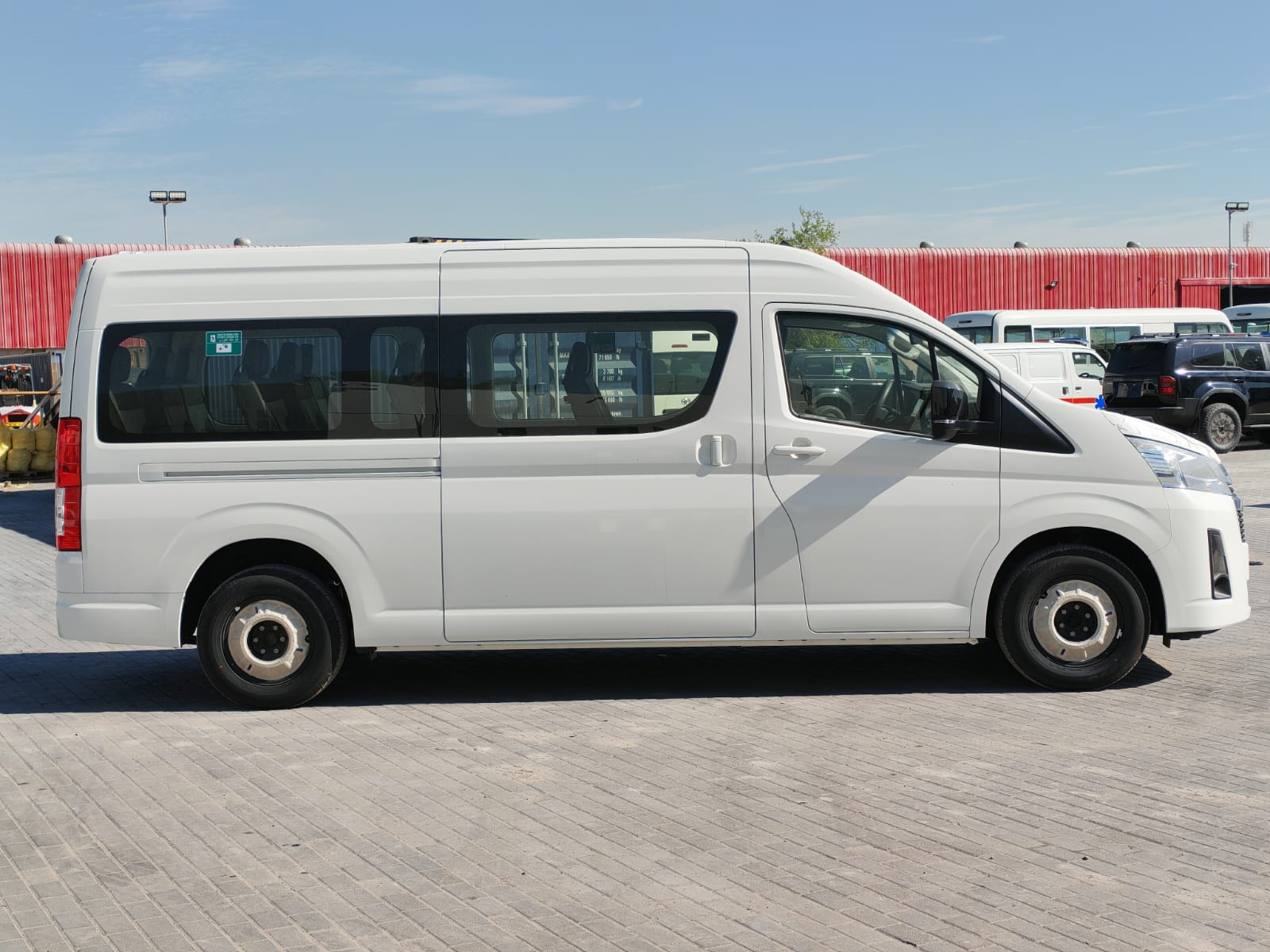 2025 Toyota Hiace photo 5