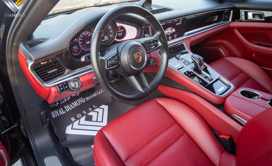 2026 Porsche Panamera photo 3