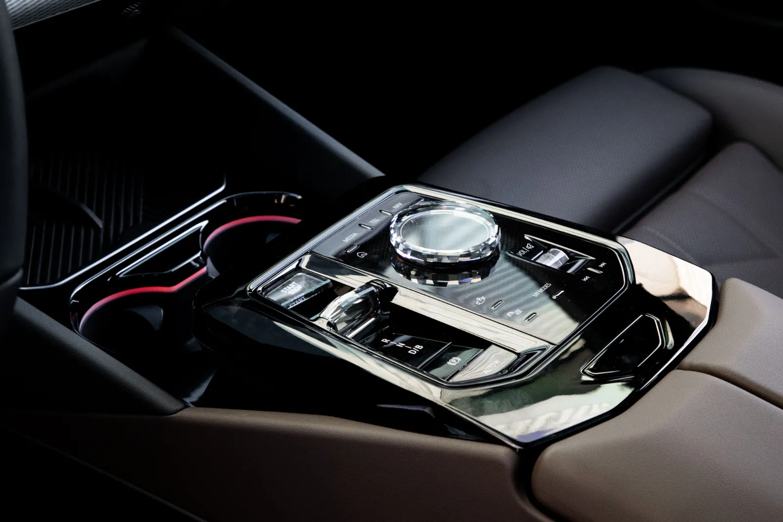 2024 BMW i5 photo 4