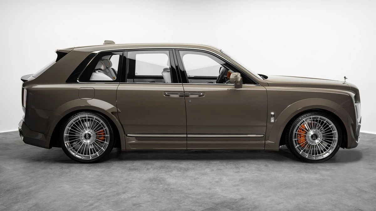 2026 Rolls-Royce Cullinan photo 2