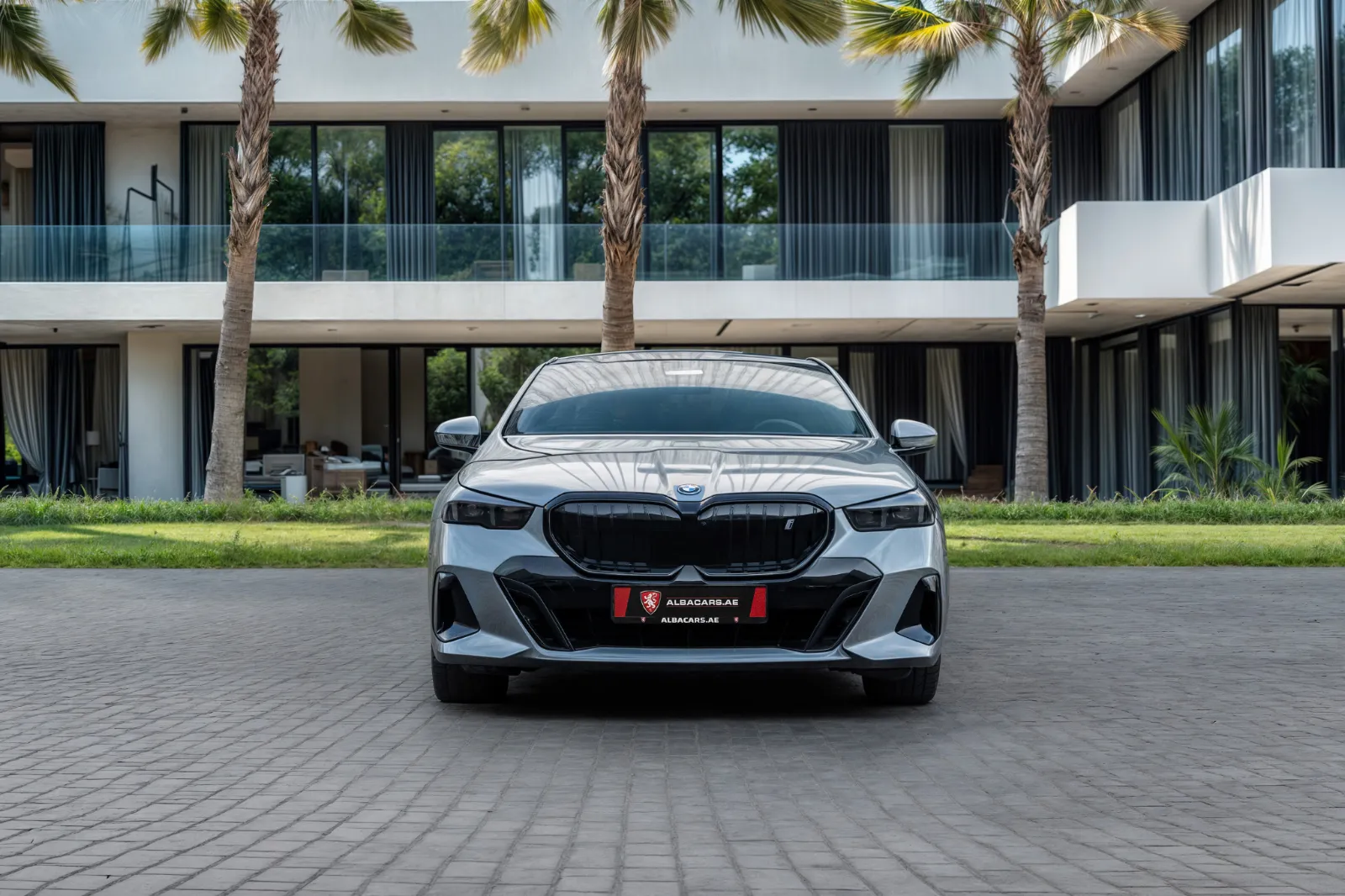 2024 BMW i5 photo 2