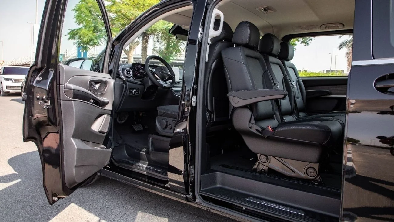 2026 Mercedes-Benz V-Class photo 3