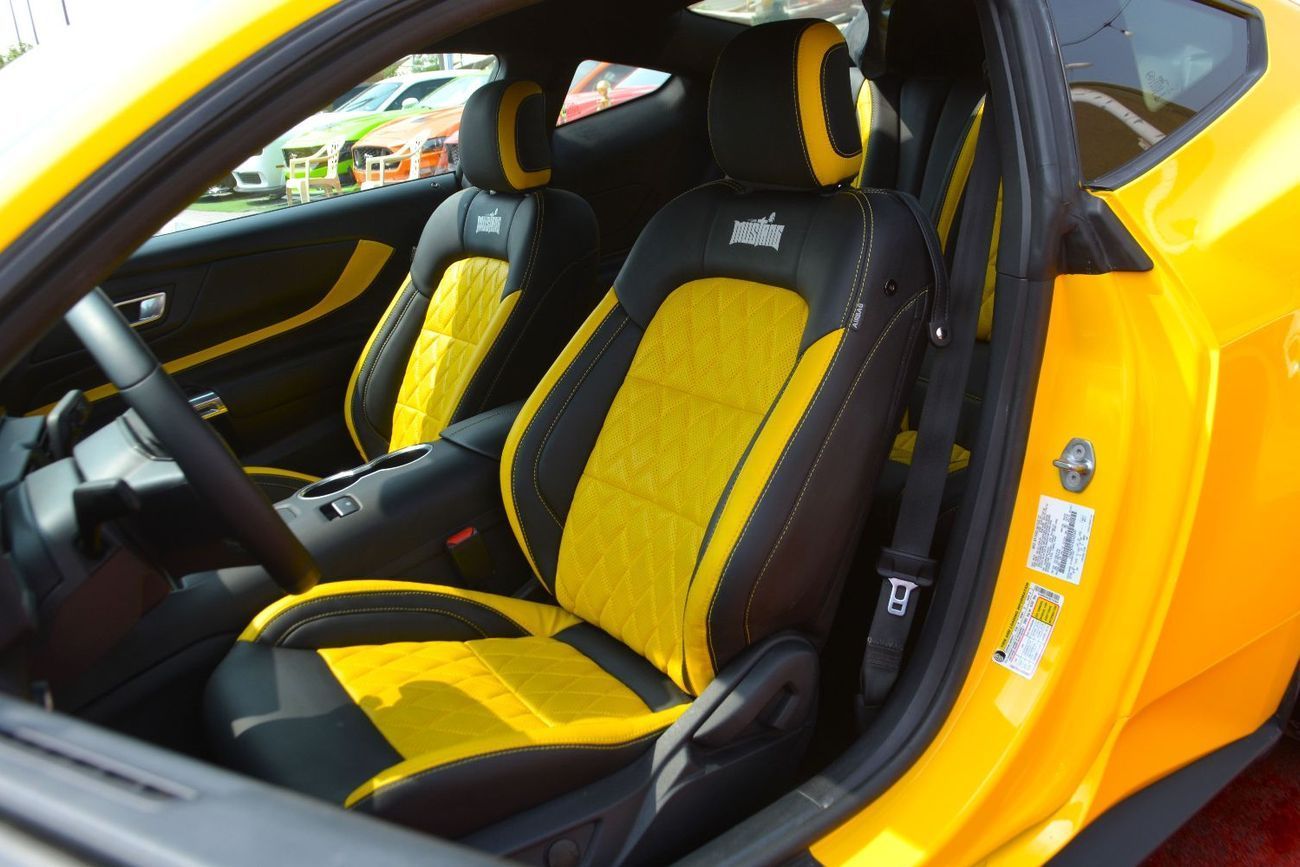 2024 Ford Mustang photo 3