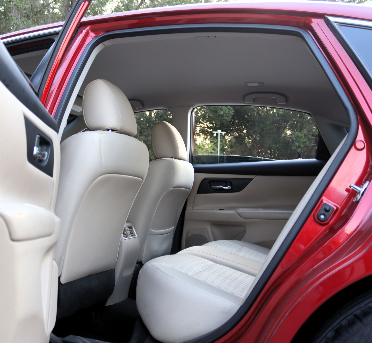 2026 Nissan Altima photo 4