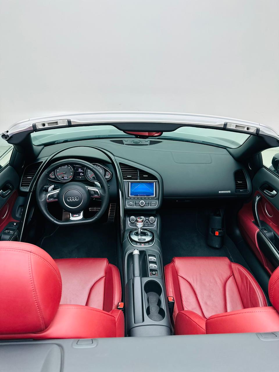 2014 Audi R8 Spyder photo 2