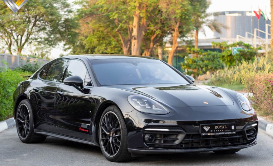 2026 Porsche Panamera photo 2