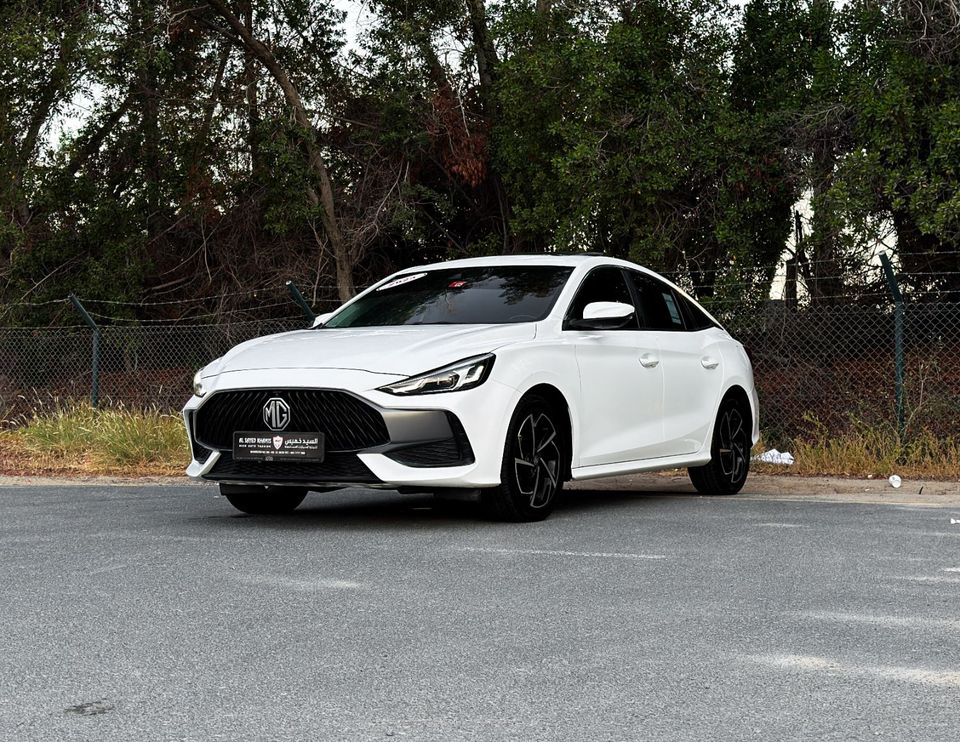 2023 MG GT photo 3