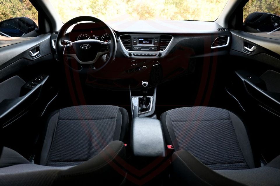 2026 Hyundai Accent photo 4