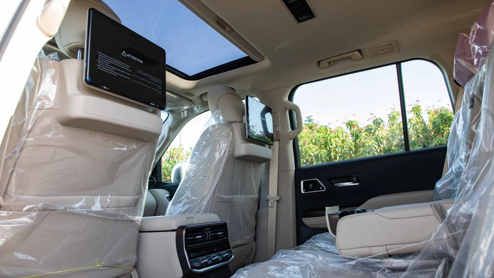2026 Toyota Land Cruiser photo 4