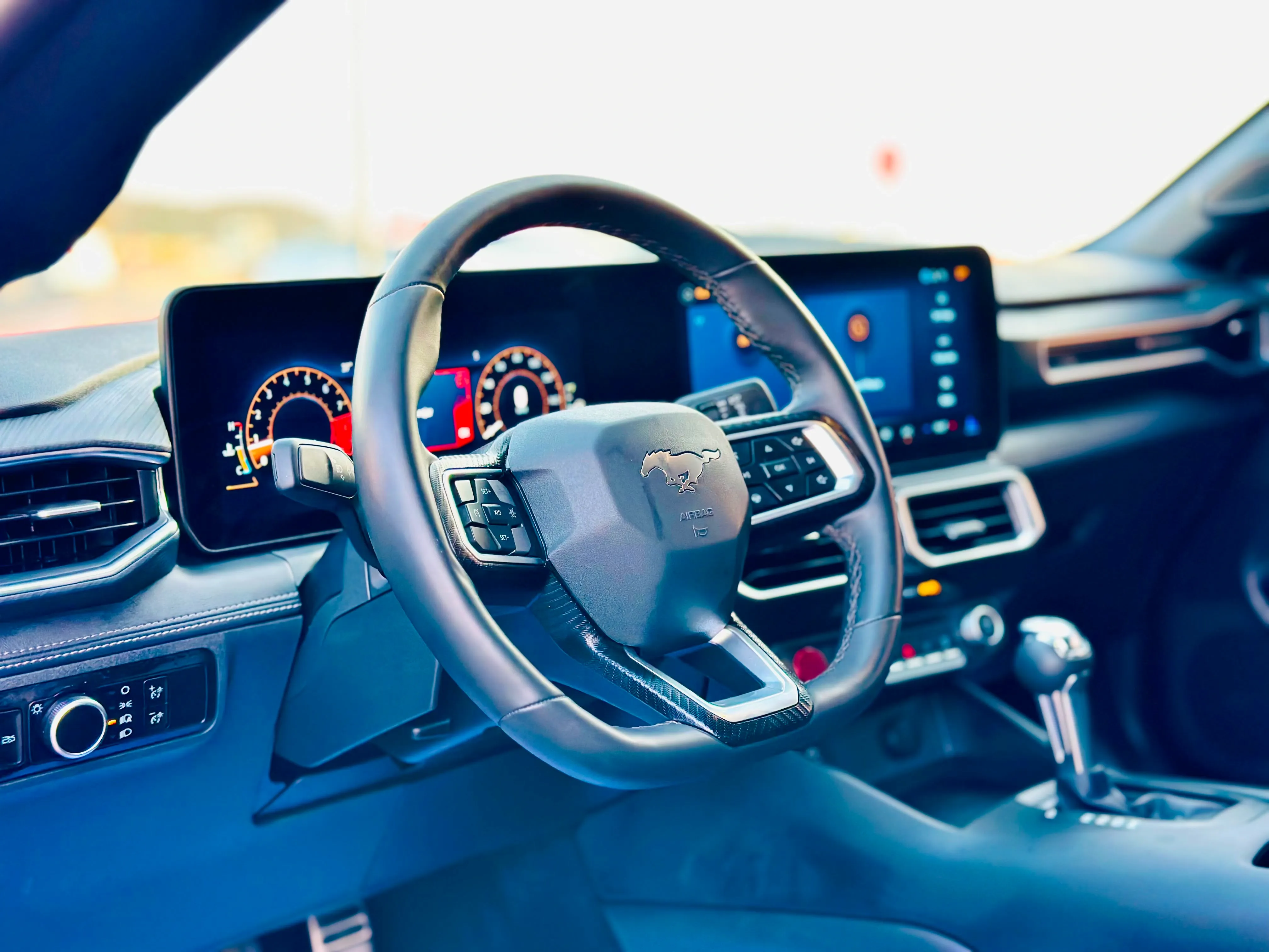 2025 Ford Mustang photo 4