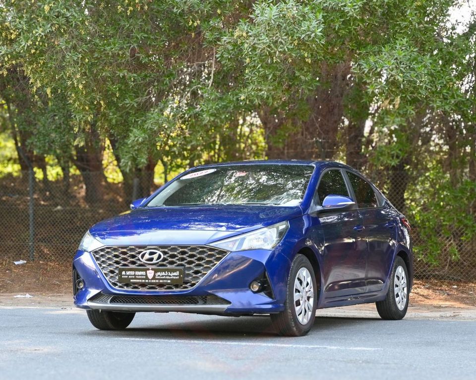 2026 Hyundai Accent photo 2
