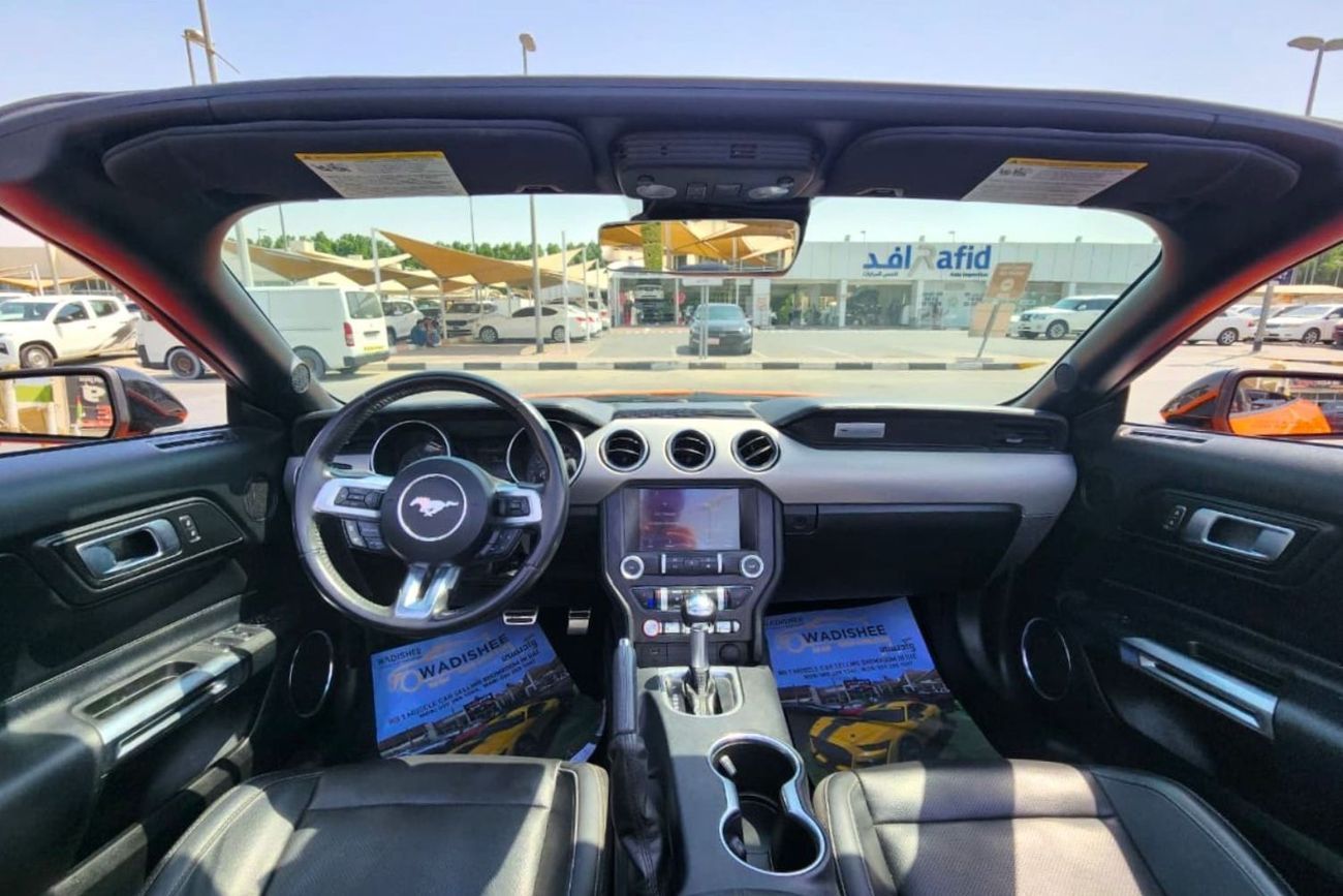 2022 Ford Mustang photo 3