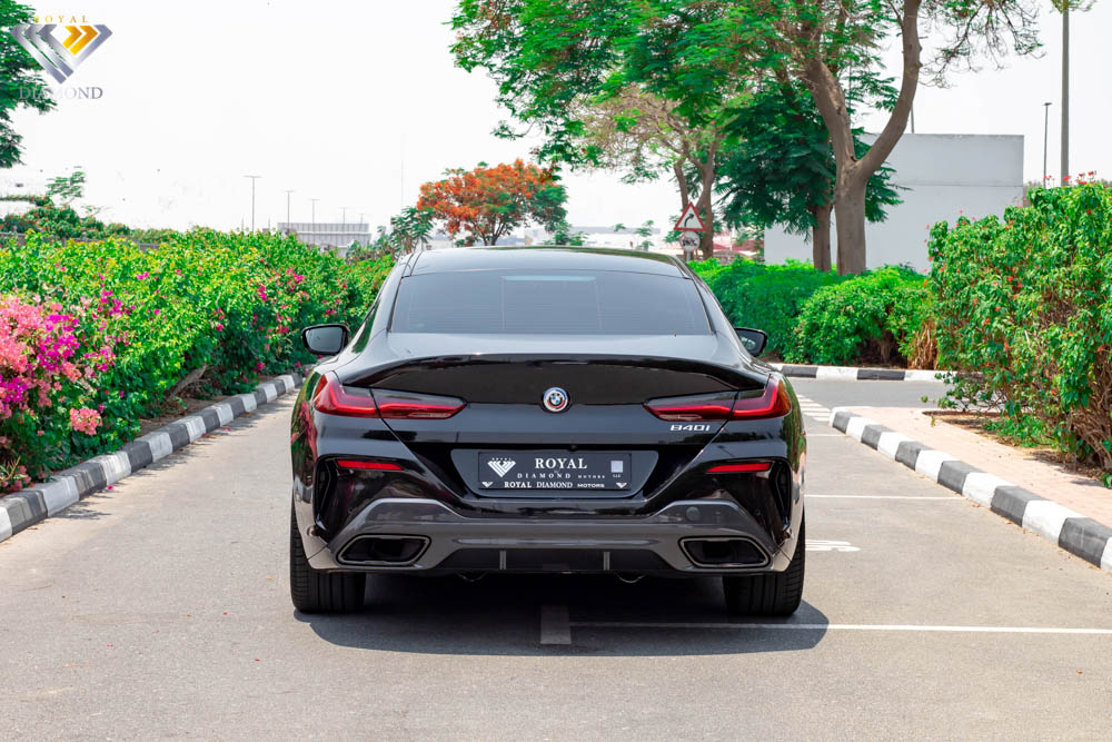 2023 BMW M8 photo 5