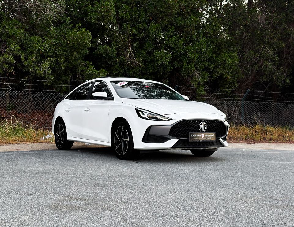 2023 MG GT photo 2