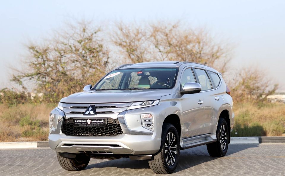2021 Mitsubishi Montero Sport photo 3