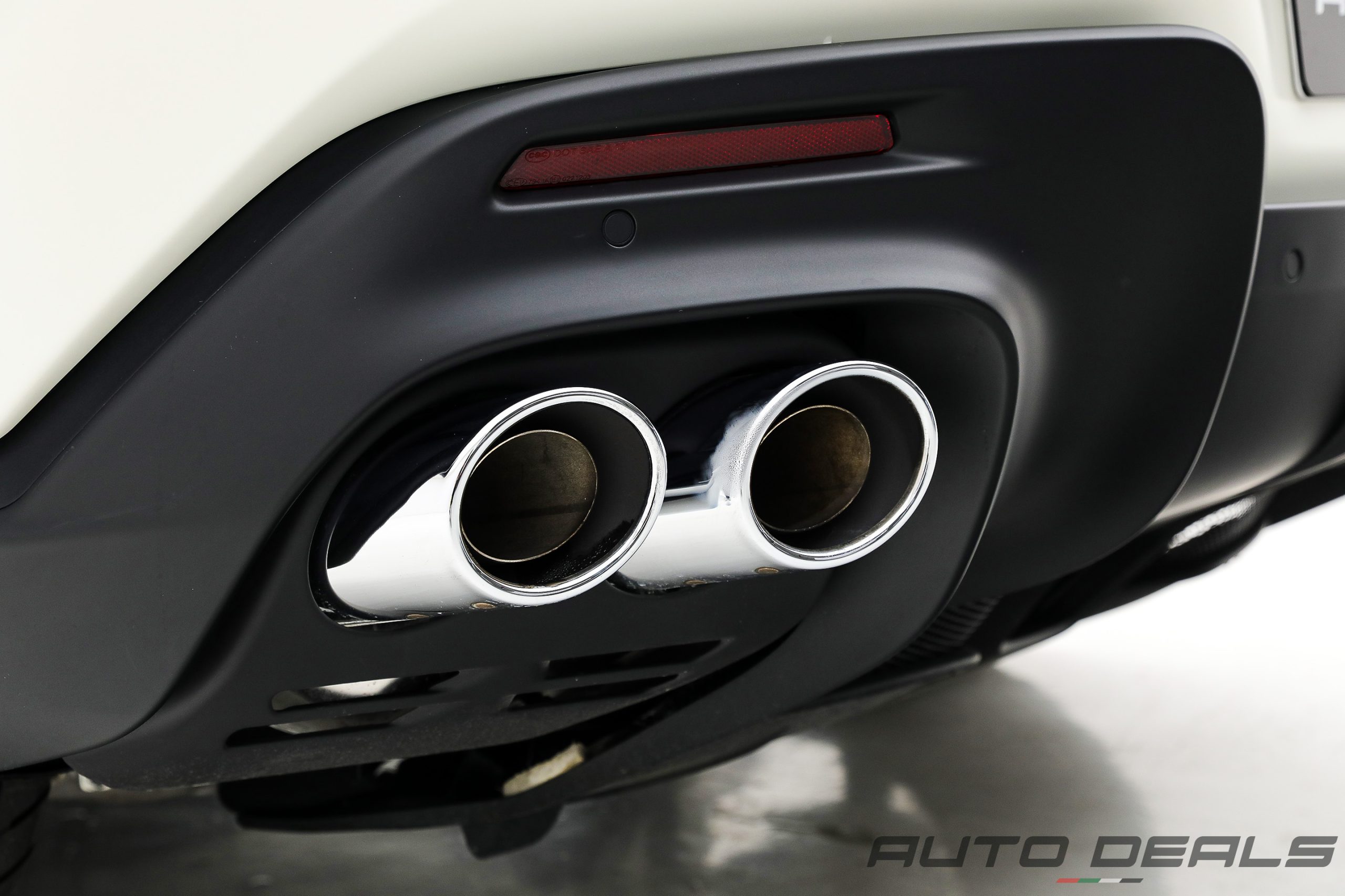 2025 Ferrari Purosangue photo 3