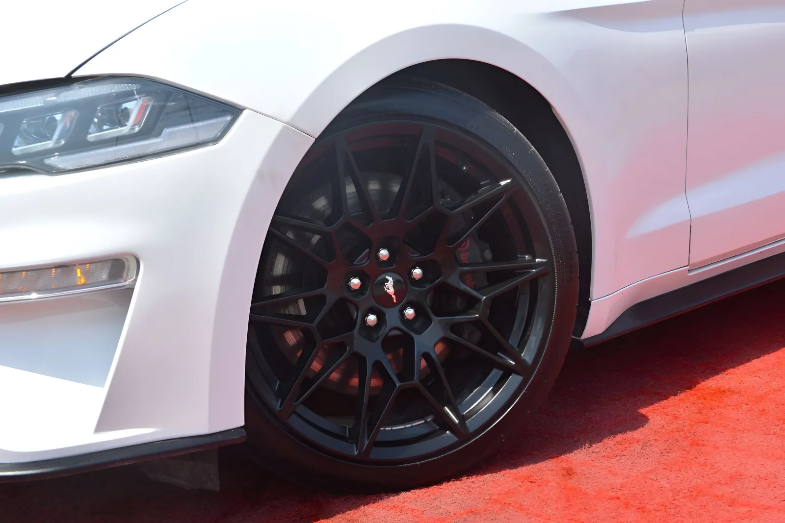 2021 Ford Mustang photo 5
