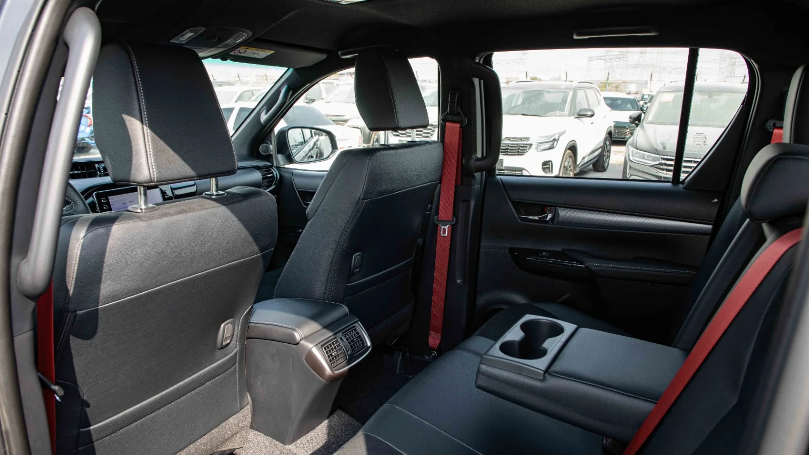 2026 Toyota Hilux photo 4