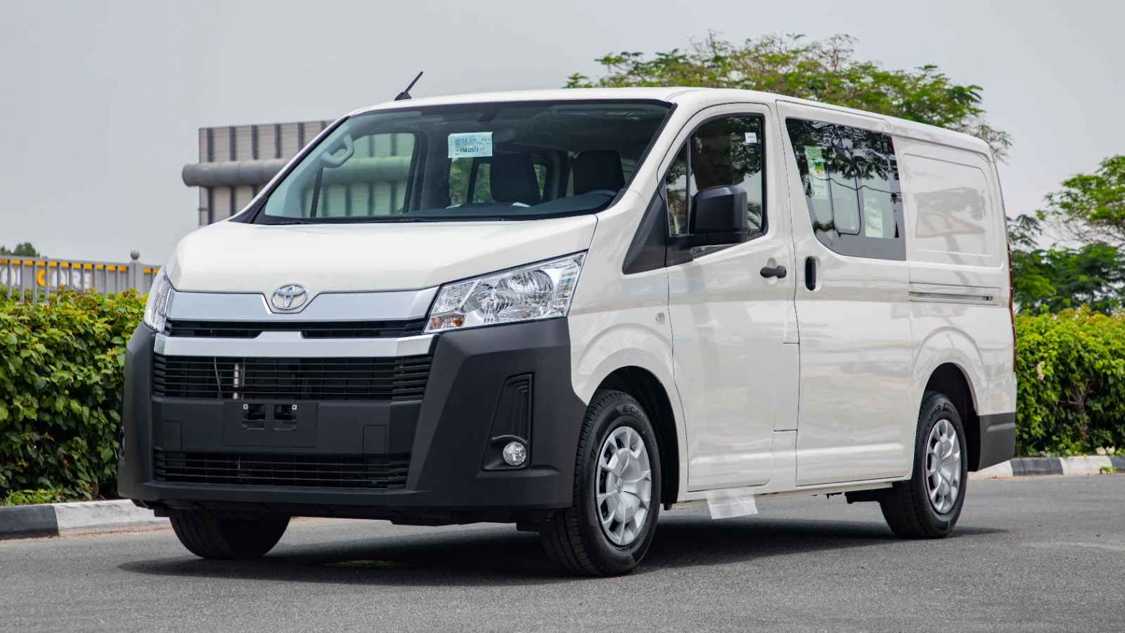2026 Toyota Hiace photo 2