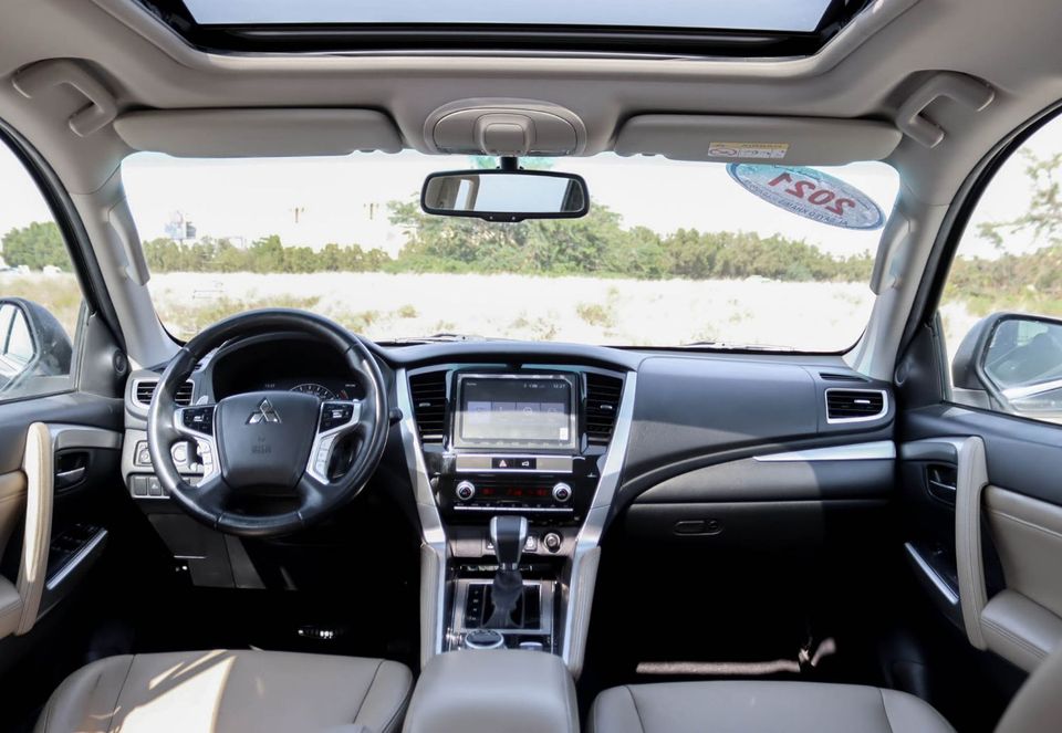 2021 Mitsubishi Montero Sport photo 4