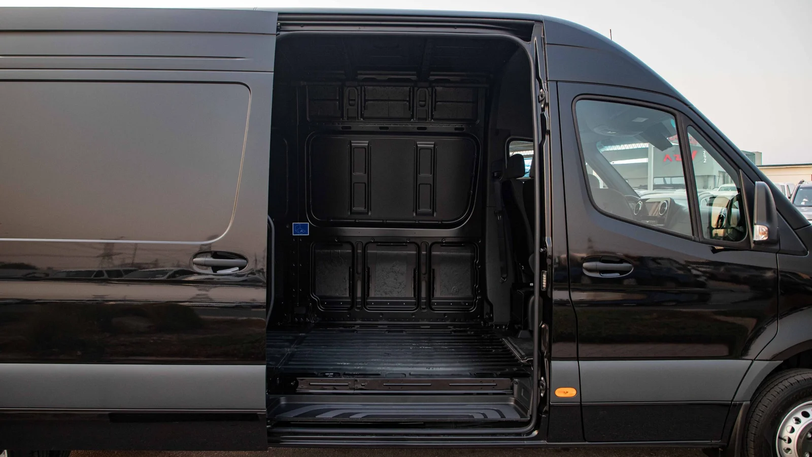 2026 Mercedes-Benz Sprinter 519 Extra Long photo 5