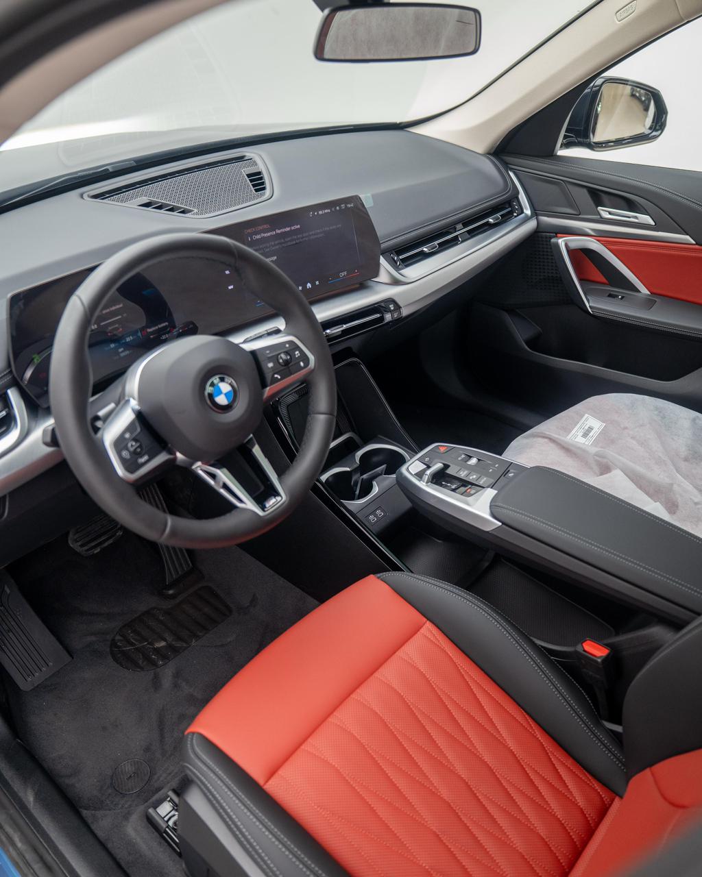 2025 BMW X1 photo 4