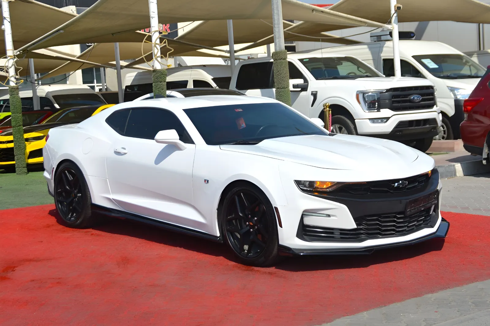 2020 Chevrolet Camaro photo 2