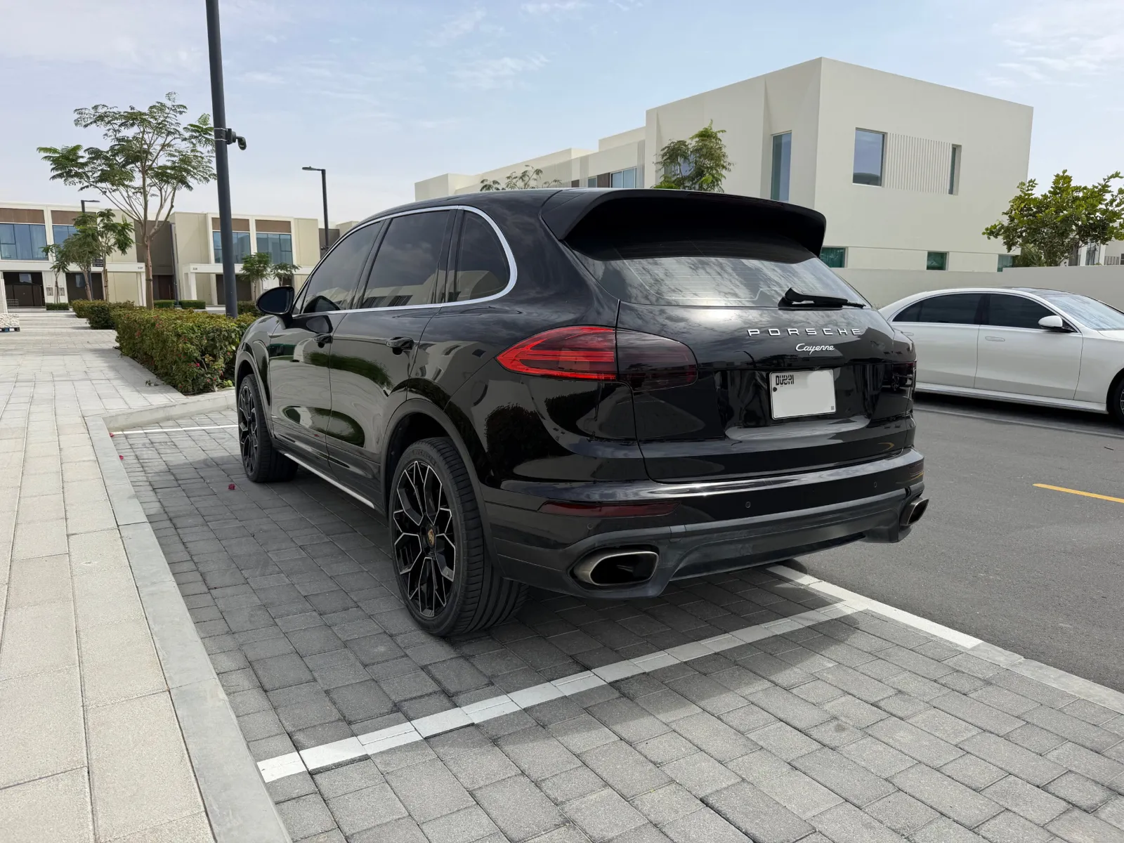 2016 Porsche Cayenne photo 4