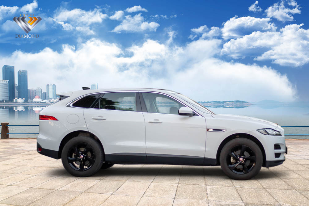 2020 Jaguar F-Pace photo 2