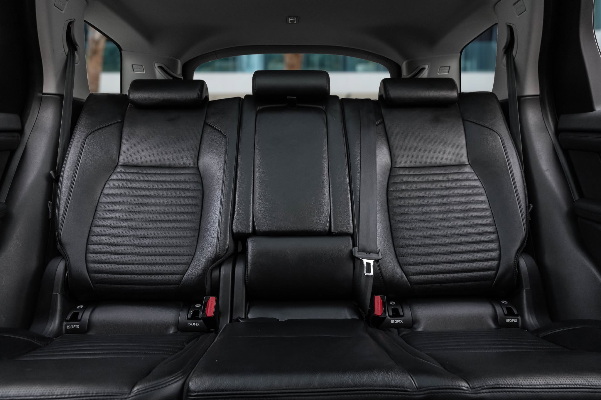 2020 Land Rover Discovery Sport photo 4
