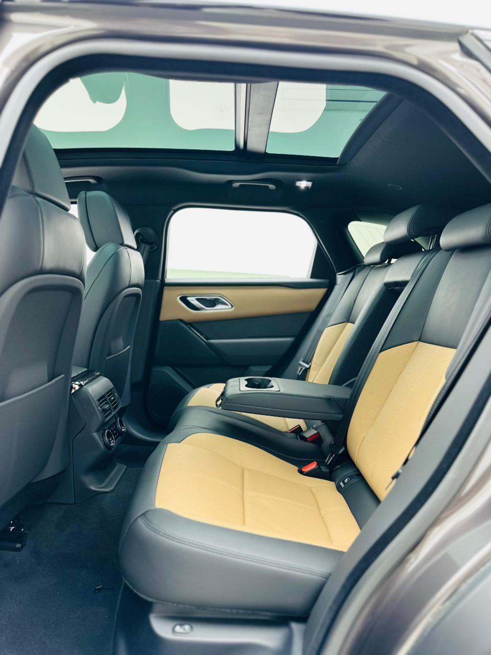 2025 Land Rover Range Rover Velar photo 4