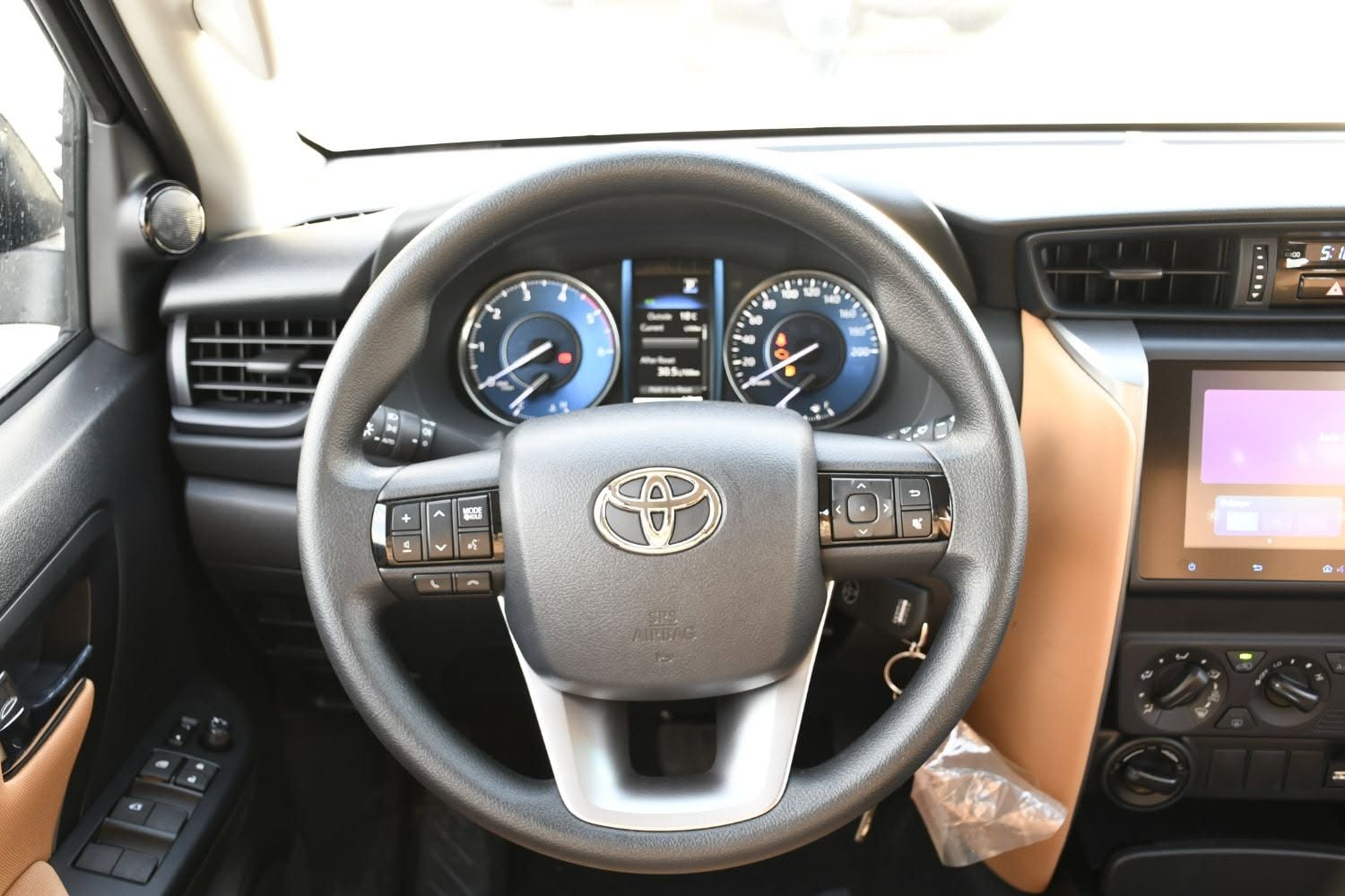 2026 Toyota Fortuner photo 3