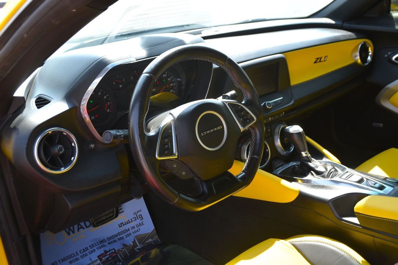 2020 Chevrolet Camaro photo 3