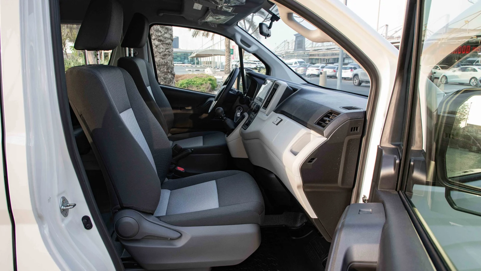2026 Toyota Hiace photo 4
